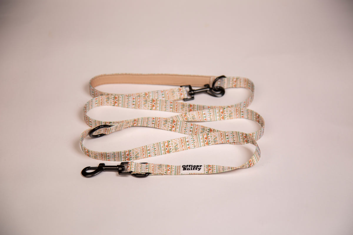 Hundeleine beige sand geometrisches Muster – schmal & breit, 1,5 m oder verstellbar bis 2 m